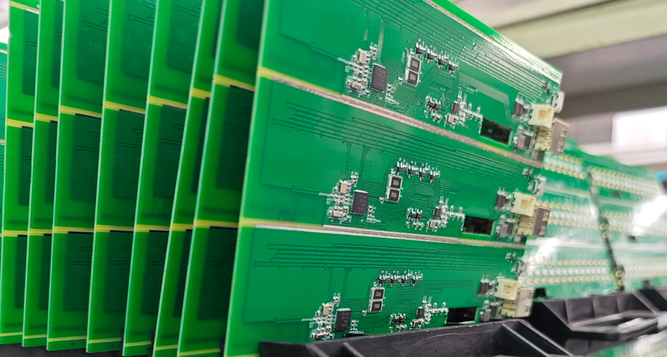 Kiire vastus: kuidas saavad PCBA tehased kiireloomuliste tellimuste tarnetsüklit lühendada?